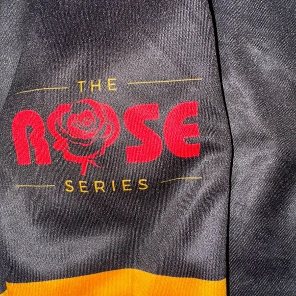 British Columbia Jr Lady Canucks Jersey Size Medium - Picture 10 of 13